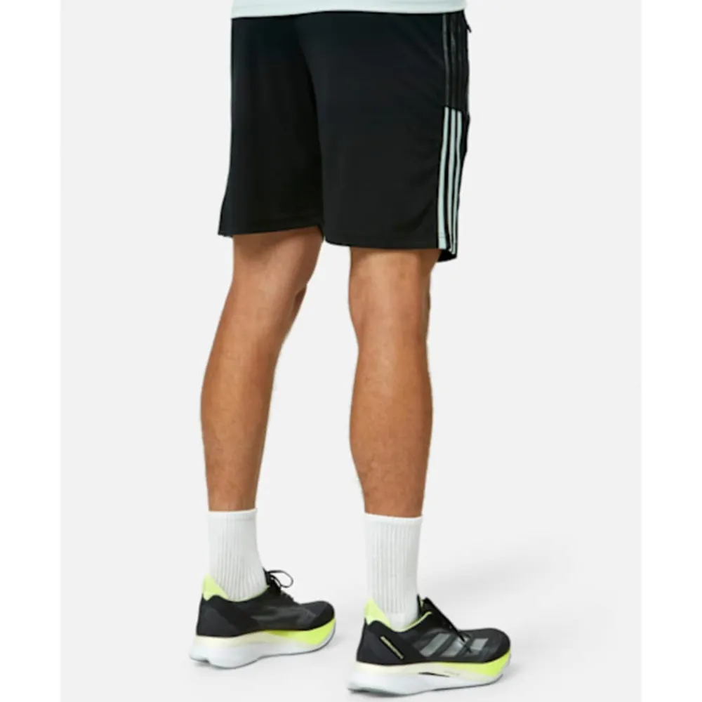 Discount O'Neills Adult Monaghan Nepal Poly Short Black