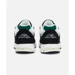 Clearance New Balance Adults 2002R Trainers Black