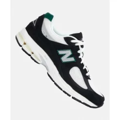 Clearance New Balance Adults 2002R Trainers Black