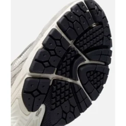 Hot New Balance Adults 2002R Trainers Brown