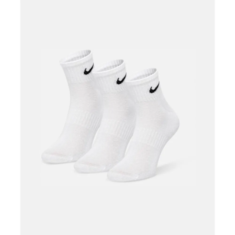 Clearance Nike Everyday 3 Pack Dri-FIT Cushion Ankle Socks White