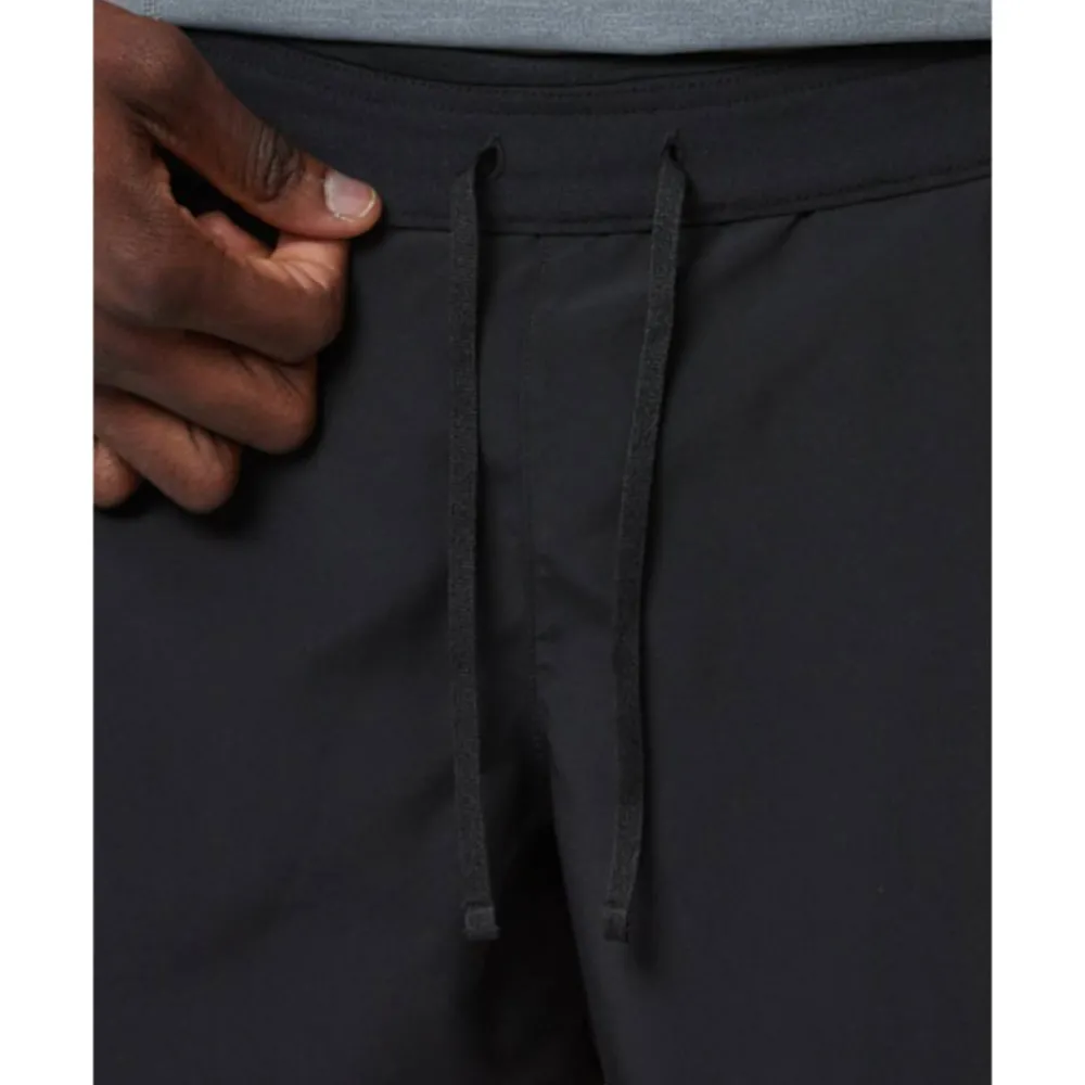 New Nike Mens Challenger 5 Inch Shorts Black