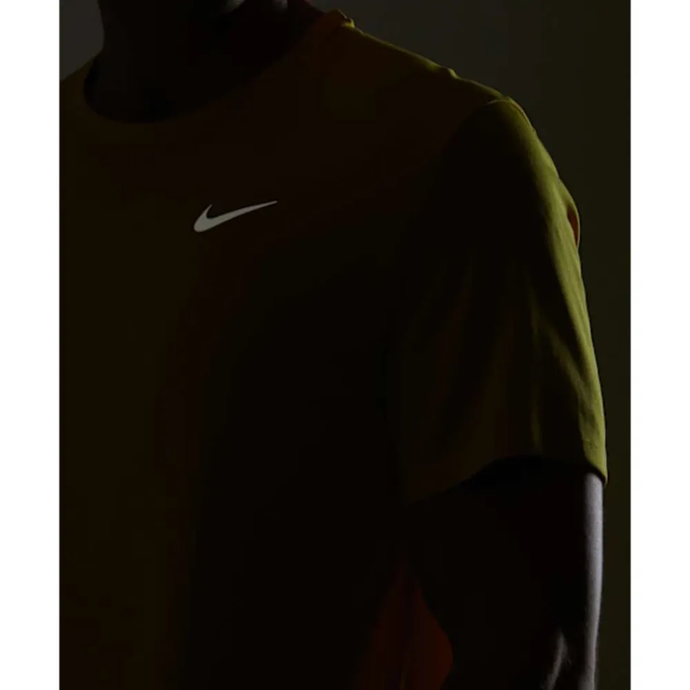 Clearance Nike Mens Miler T-Shirt Yellow