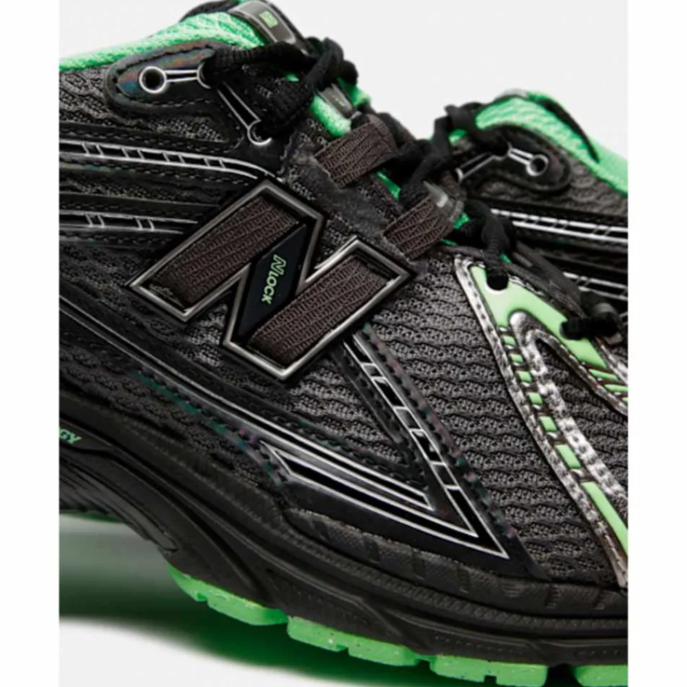 Fashion New Balance Mens 1906R Trainers Black