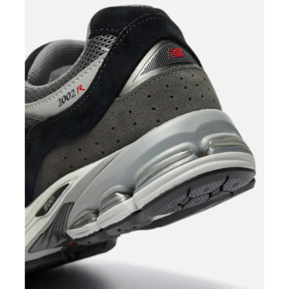 Clearance New Balance Mens 2002R Trainers Black