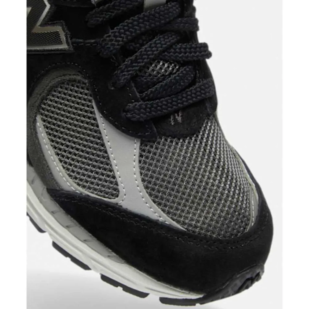Clearance New Balance Mens 2002R Trainers Black