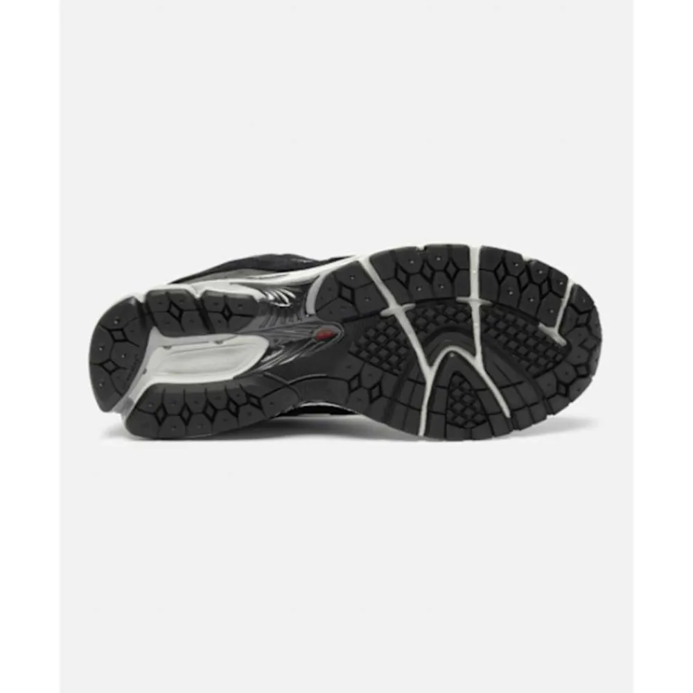 Clearance New Balance Mens 2002R Trainers Black