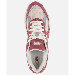 Discount New Balance Mens 2002R Trainers Pink