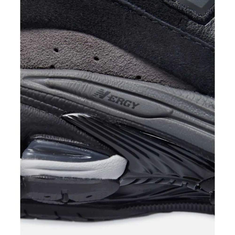 Outlet New Balance Mens 2002R Trainers Black