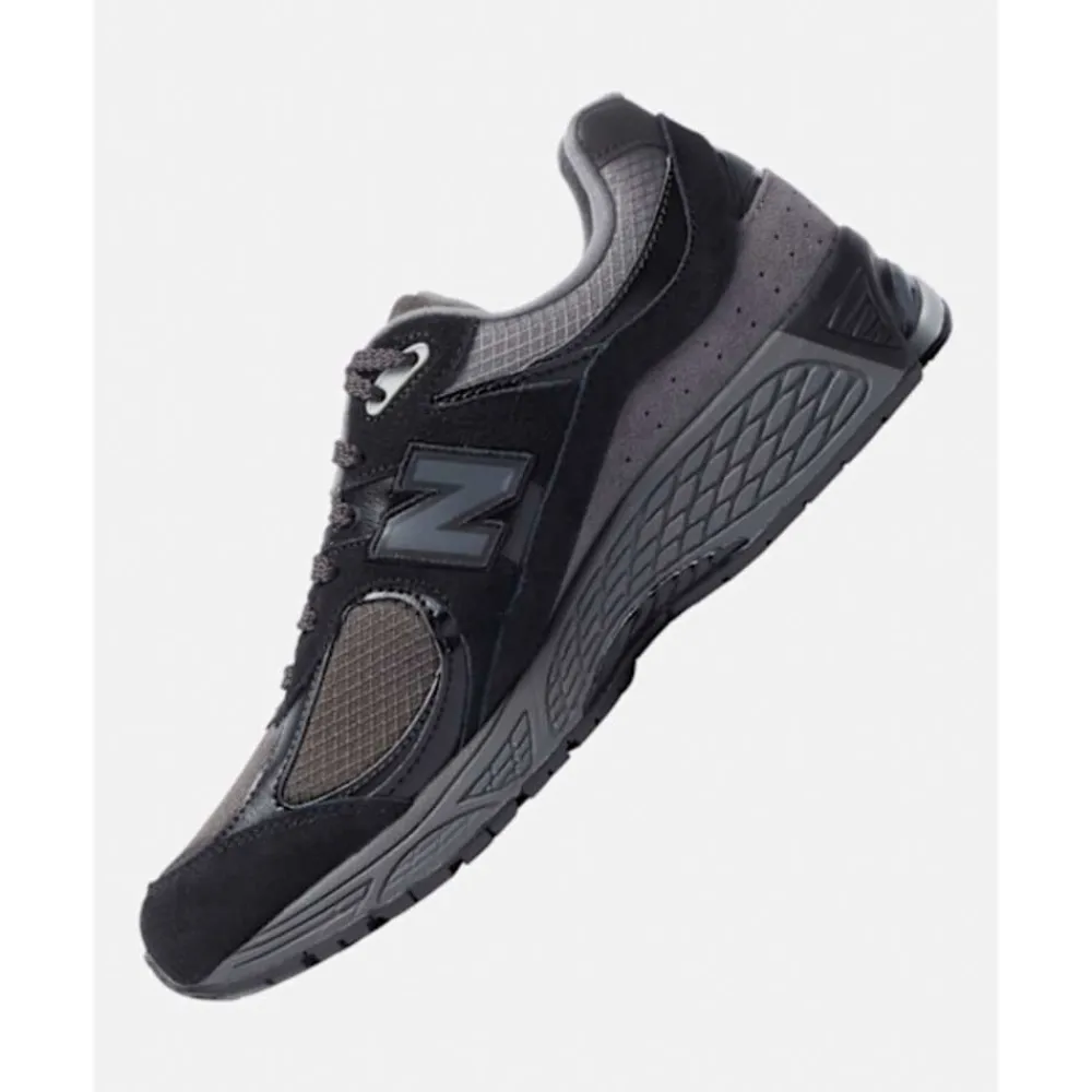Outlet New Balance Mens 2002R Trainers Black