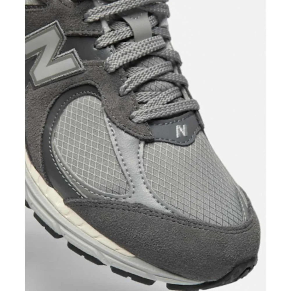 Outlet New Balance Mens 2002R Trainers Grey