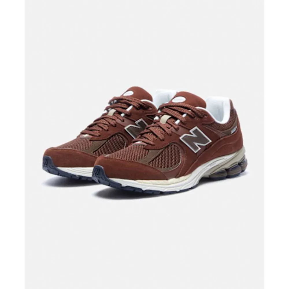 Discount New Balance Mens 2002R Trainers Brown