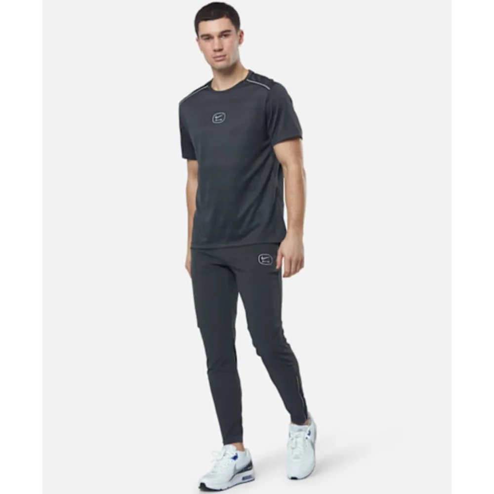 Sale Nike Mens Swoosh Air Run T-shirt Grey