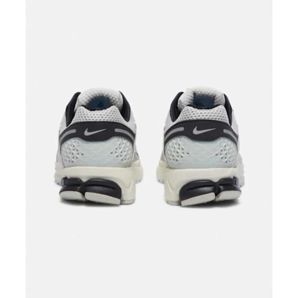 Outlet Nike Mens Vomero 5 White