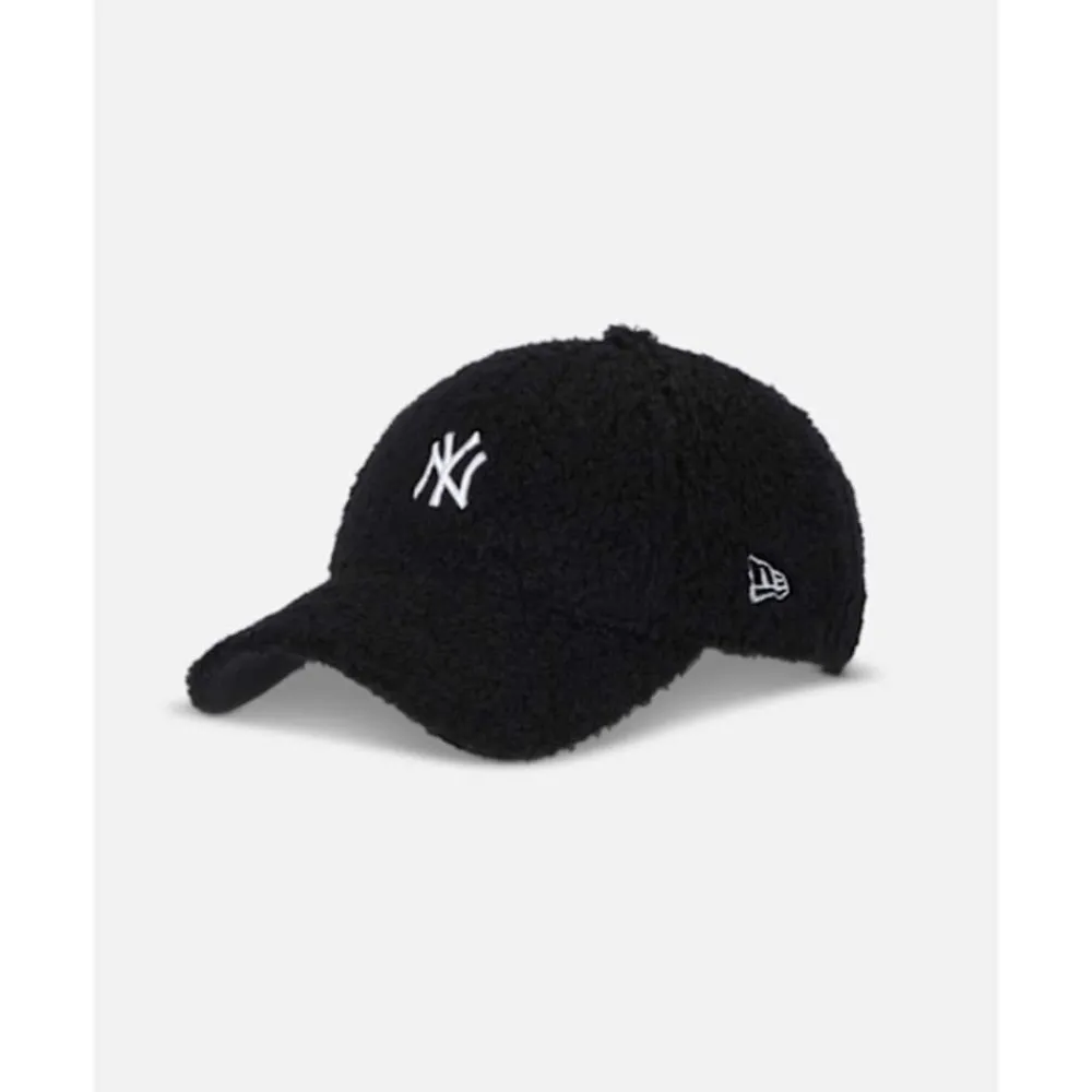 Hot New Era New York Yankees Borg 9Forty Black