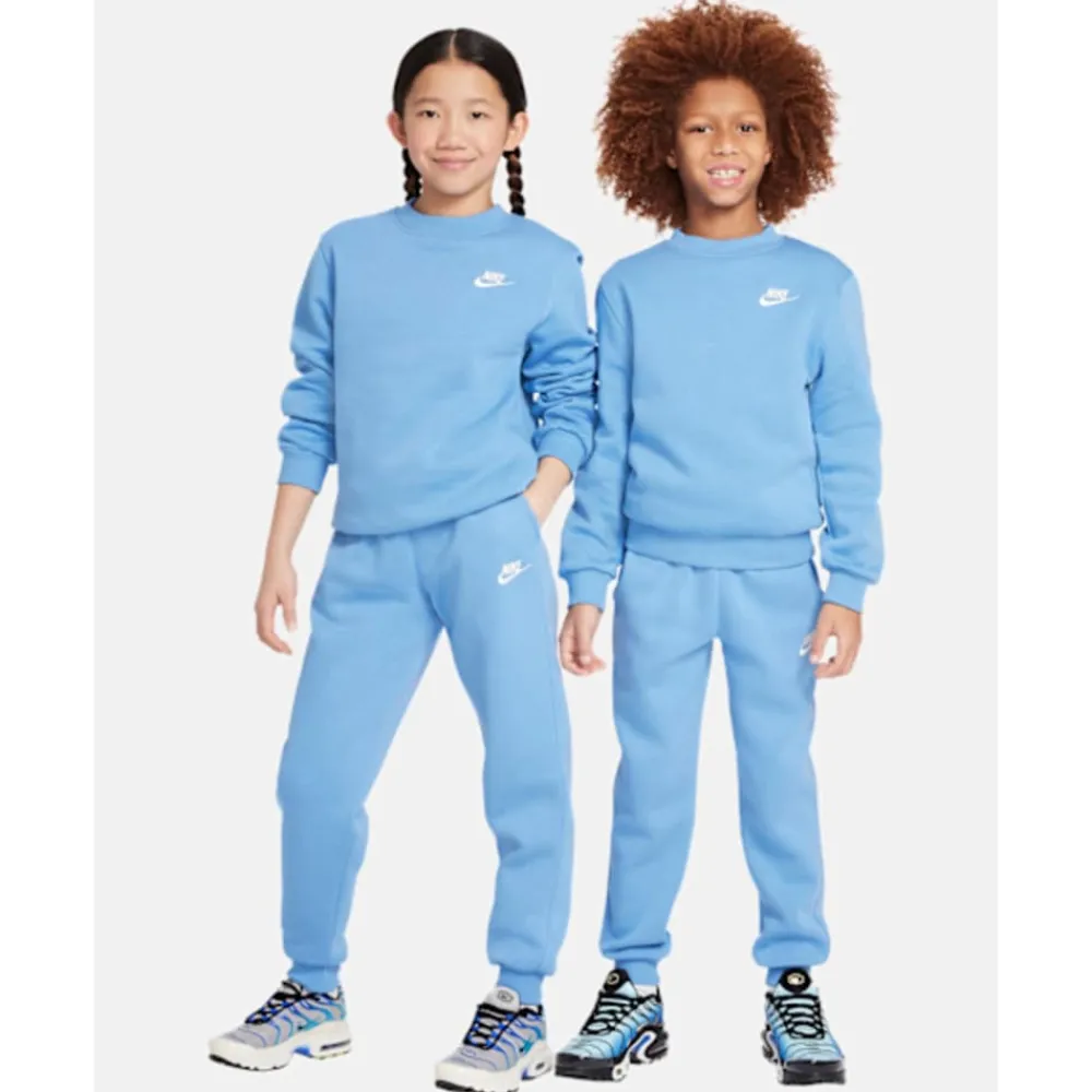 Outlet Nike Older Kids Club Fleece Crew Neck Sweatshirt Blue
