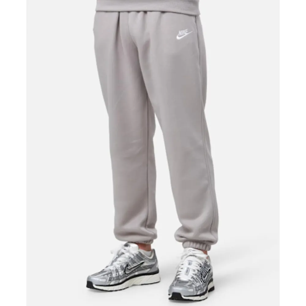 New Nike Older Kids Club Fleece Pants Grey