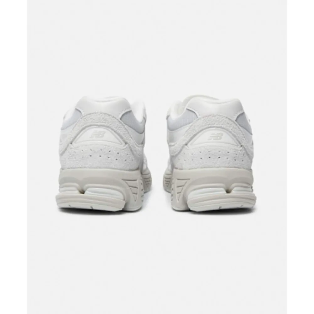 Best New Balance Older Kids 2002R Trainers Grey