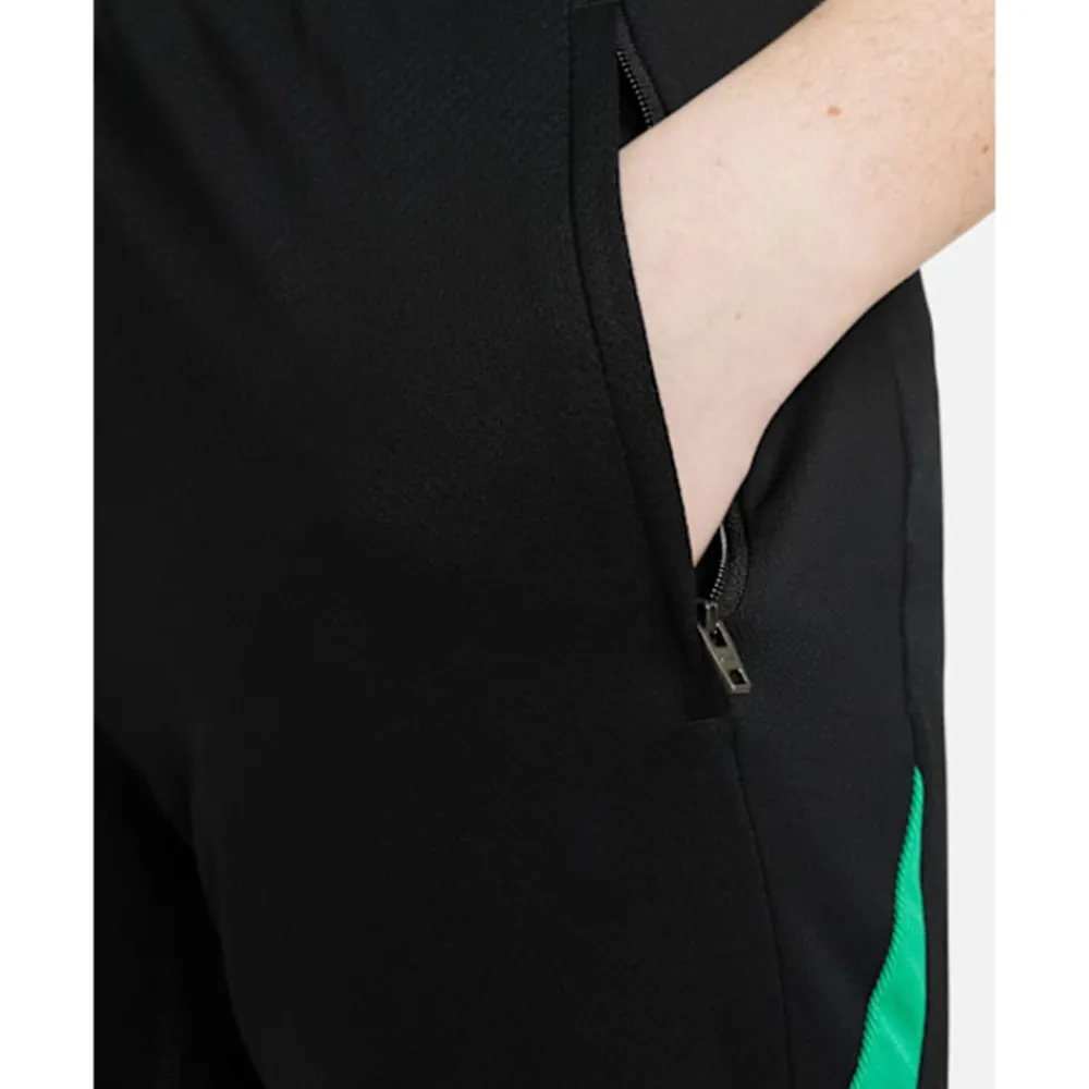 Discount Nike Older Kids Strike Shorts Black