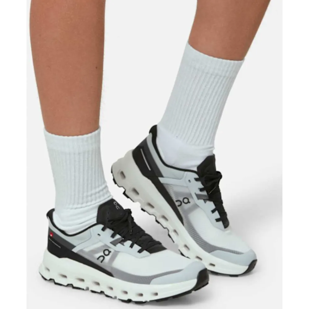 Discount On Womens Cloudvista 2 White