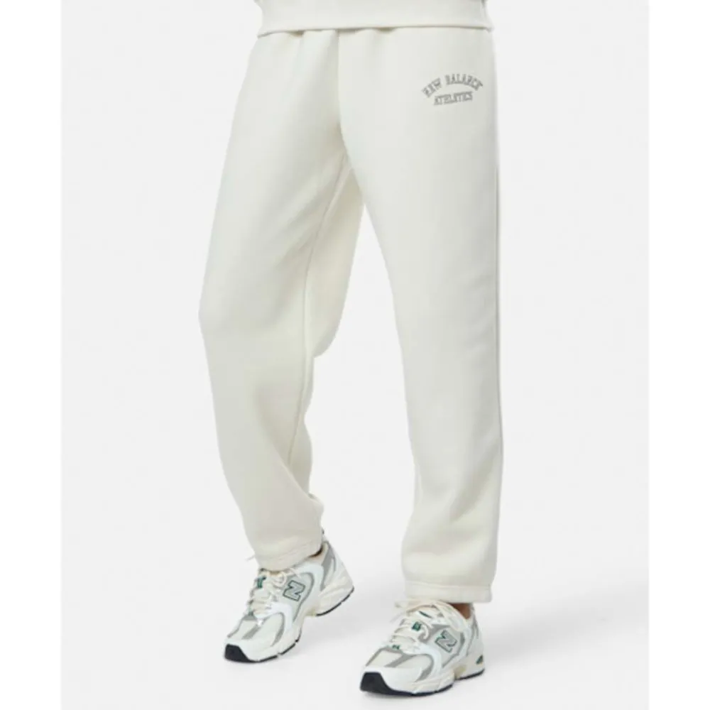 Clearance New Balance Womens Fleece Graphic Joggers Cream