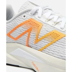 Hot New Balance Womens Propel V5 White