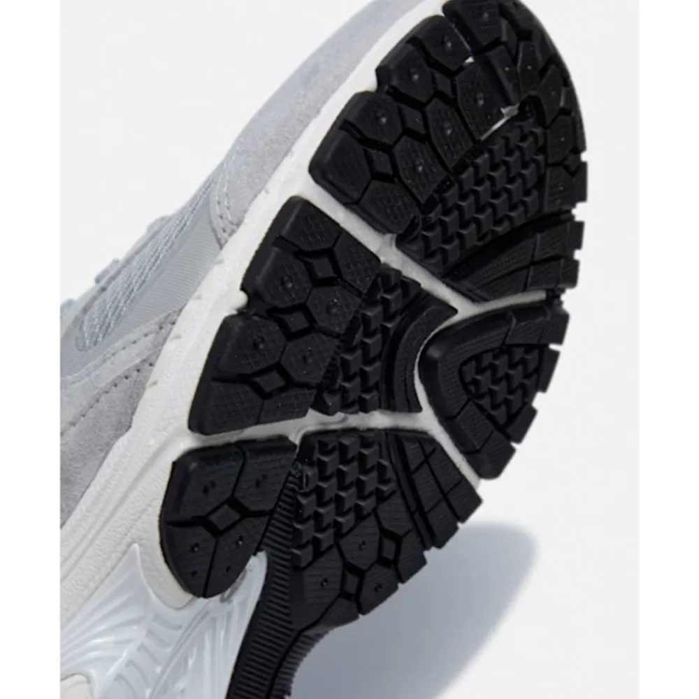 Clearance New Balance Womens 2002R Trainers Grey