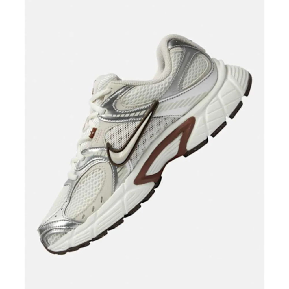 Best Nike Womens V5 RNR Cream