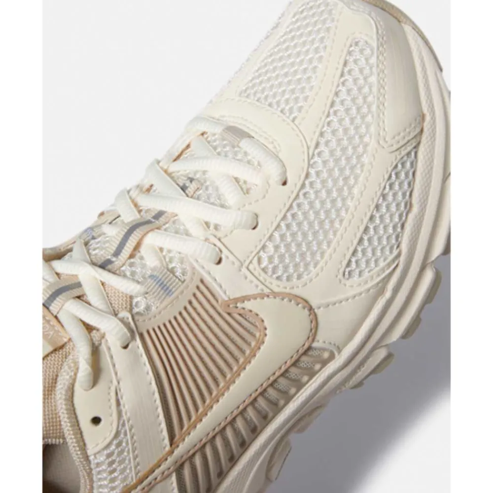 Discount Nike Womens Zoom Vomero 5 Cream